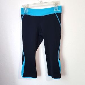 - NEW BALANCE WOMENS LEGGINGS SIZE SMALL BLUE & BLACK